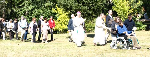 chemin de croix 2010 avec ND d'Arliquet, diocse de Limoges